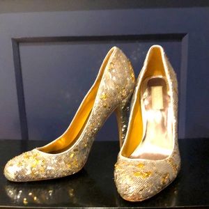 BADGLEY MISCHKA Sequin Silver Gold Two-Tone Heels holiday party